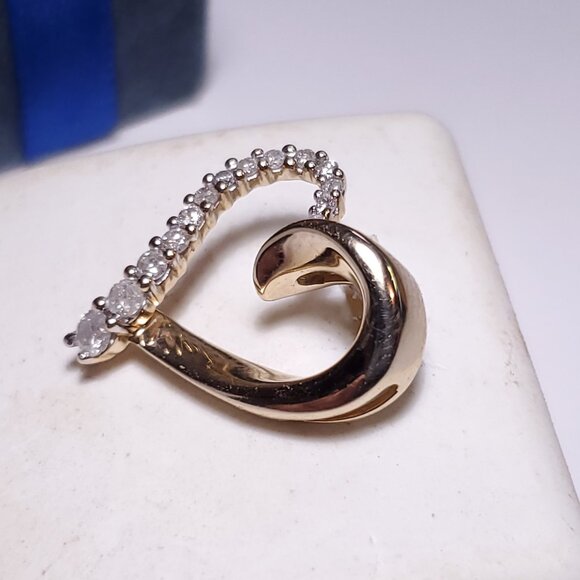 Estate .25ctw Natural Graduated Rd Diamond 10Kt Y/G Freeform Heart Pendant#23080 - Picture 3 of 6